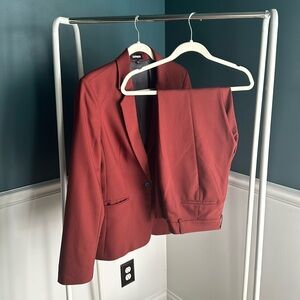 Express burgundy columnist women’s suit. Ankle pant